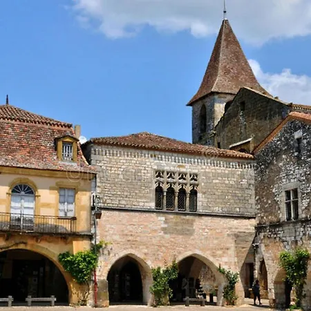 Comfortable Holiday With Garden Casa vacanze Sainte-Croix-de-Beaumont