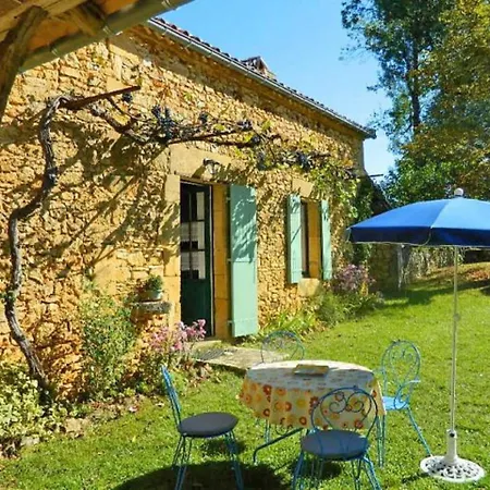 Comfortable Holiday With Garden Sainte-Croix-de-Beaumont
